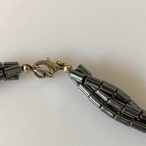 Necklace Hematite Beads & Freshwater Pearl 23” - Picture 3 of 7